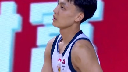 Xingkong yule-广东半场38-29同曦！焦泊乔砍10+8，徐杰9分，胡明轩终于复苏