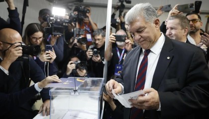 无能狂怒？丰特团队成员：拉波尔塔利用球员造势真不像话